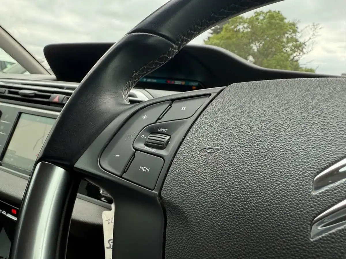 2021-citroen-grand-c4-spacetourer-12-puretech-sense-big-16
