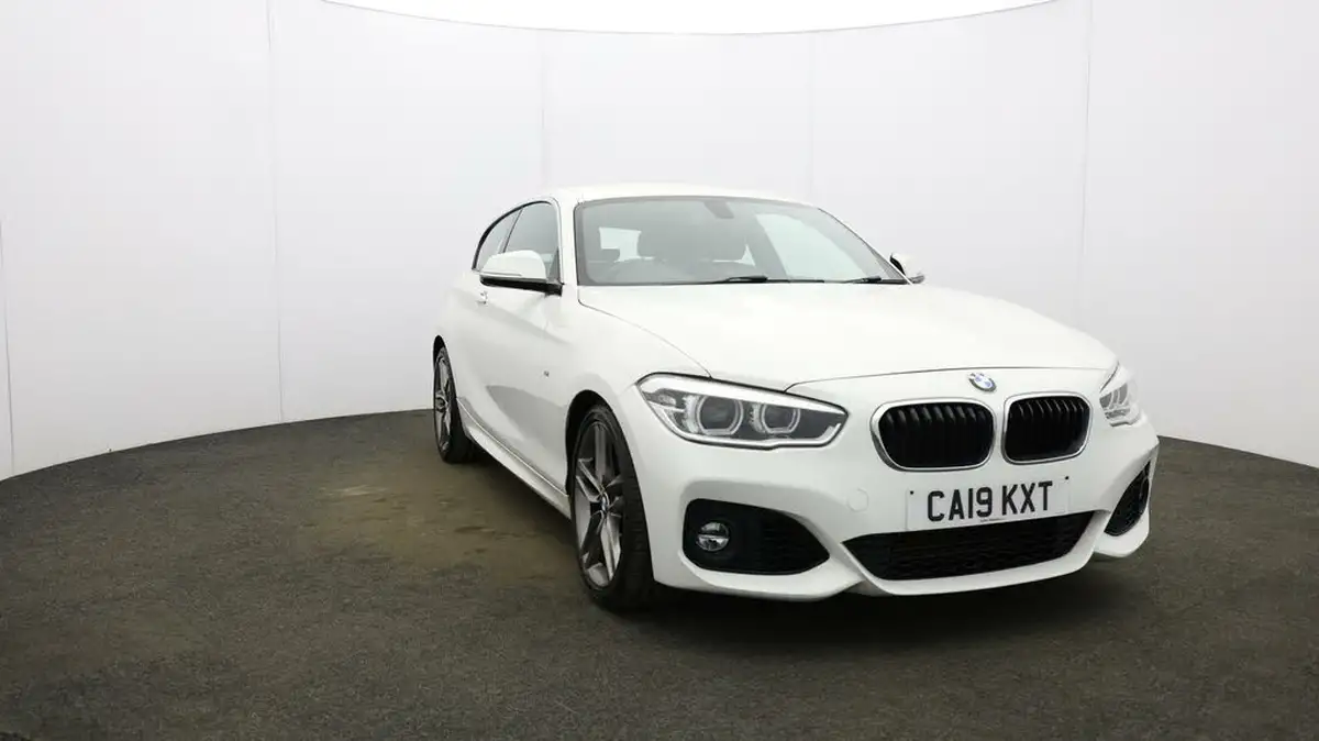 2018-bmw-1-series-15-118i-m-sport-3d-big-43
