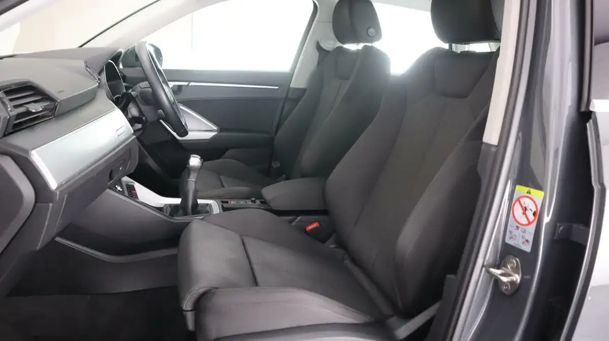 2019-audi-q3-15-35-tfsi-sport-cod-ss-station-wagon-1498cc-big-13