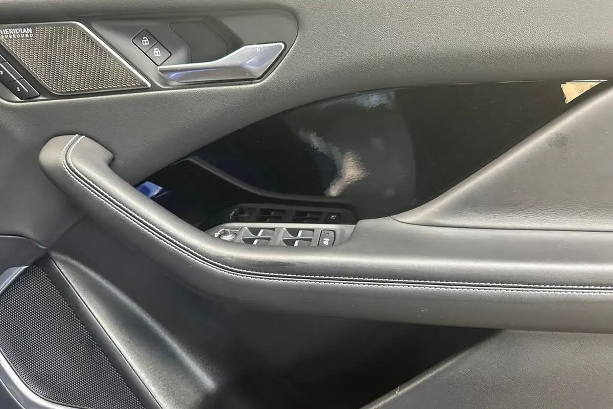 2021-jaguar-i-pace-ev400-hse-big-27