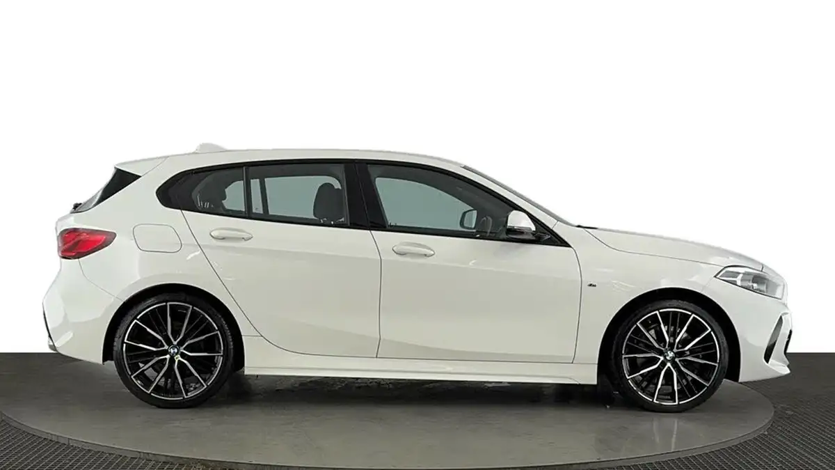 2022-bmw-1-series-20td-120d-m-sport-lcp-big-2