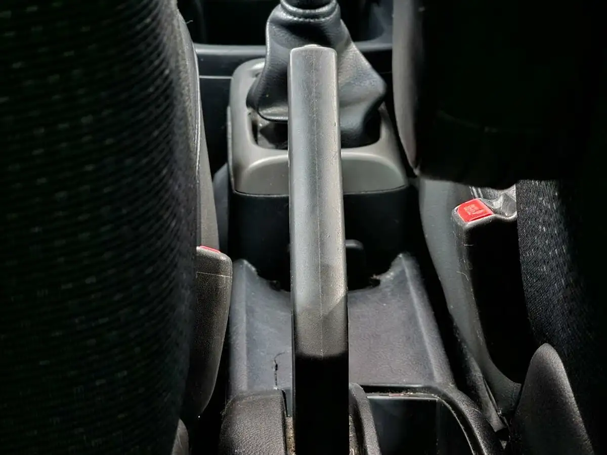 2012-nissan-note-14-n-tec-big-33