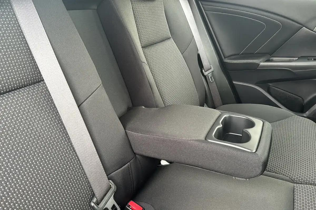 2017-honda-civic-18-i-vtec-se-plus-navi-ss-hatchback-big-28