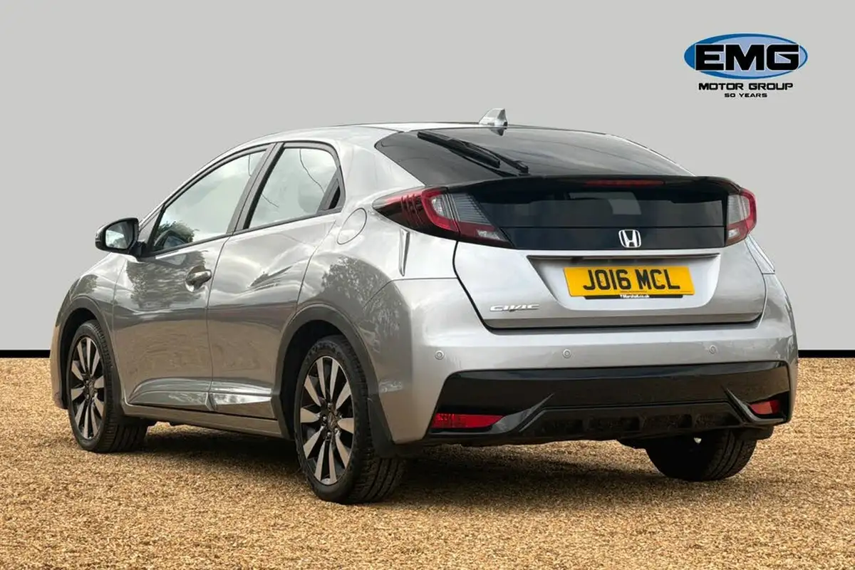 2017-honda-civic-18-i-vtec-se-plus-navi-ss-hatchback-big-4