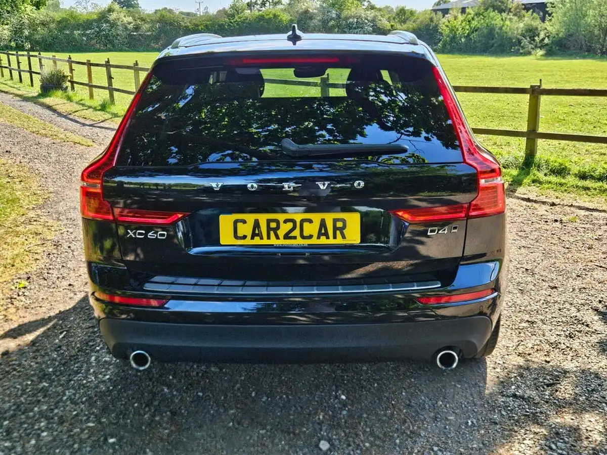 2018-volvo-xc60-20td-d4-momentum-pro-awd-geartronic-big-3