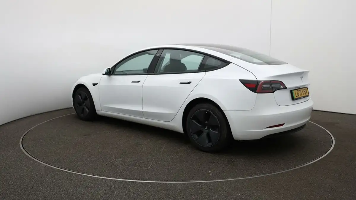 2021-tesla-model-3-e-long-range-awd-big-62