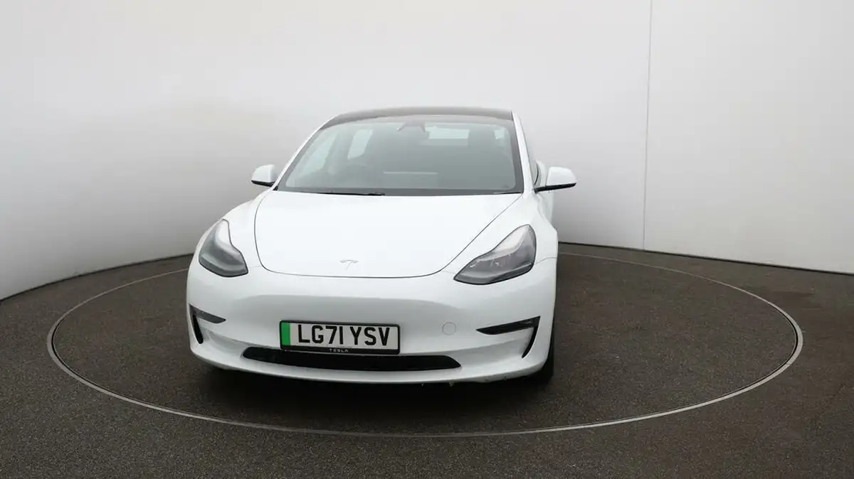 2021-tesla-model-3-e-long-range-awd-big-38