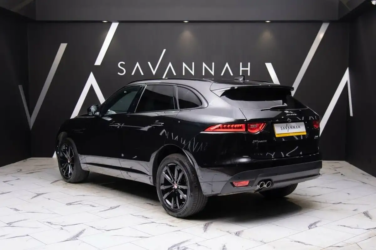 2020-jaguar-f-pace-20-i4d-chequered-flag-180ps-big-3
