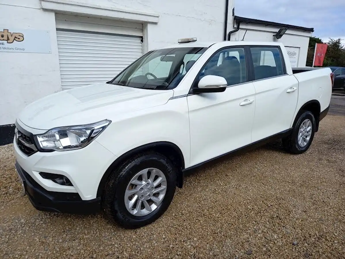 2018-kgm-ssangyong-musso-22td-ex-181ps-eu6-big-12