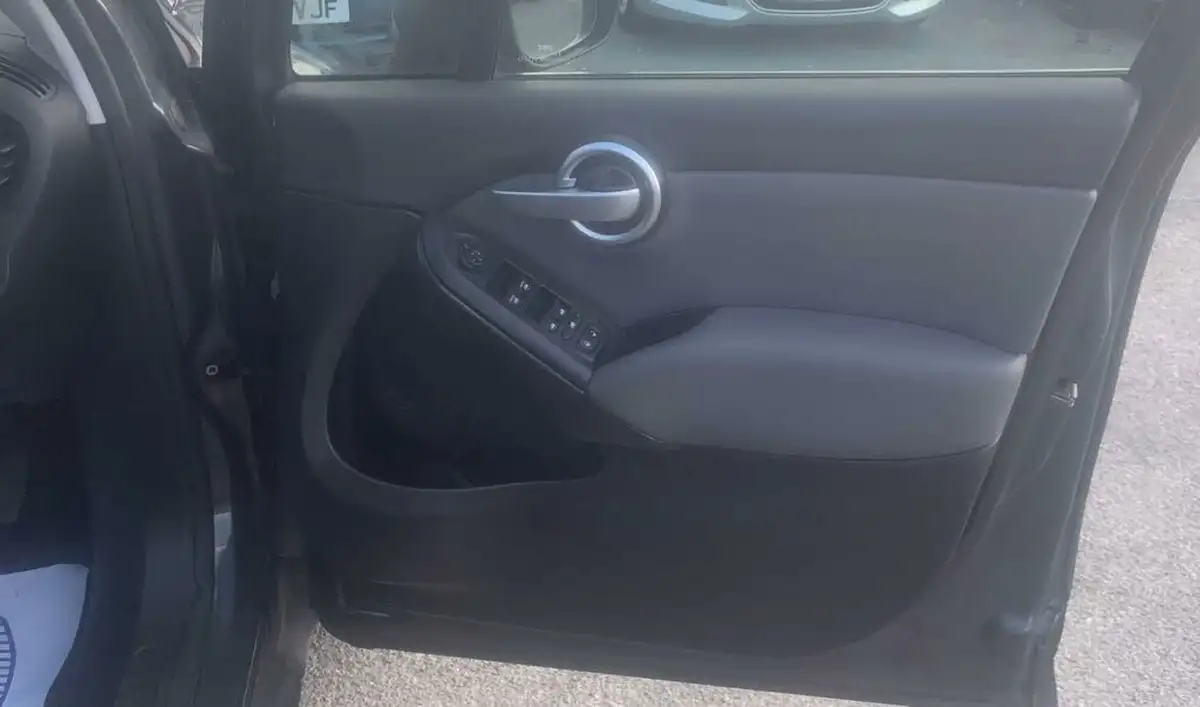 2016-fiat-500x-13multijet-pop-big-37