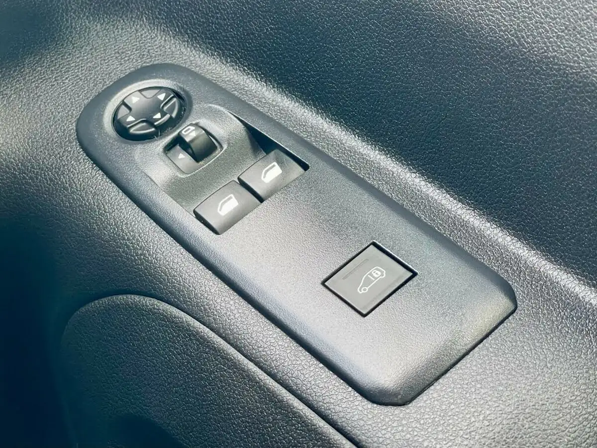 2021-peugeot-partner-15-bluehdi-1000-professional-premium-130pseu6dt-e-ss-eat8-big-26