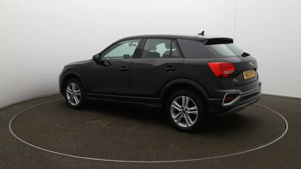 2021-audi-q2-10-30-tfsi-sport-big-33