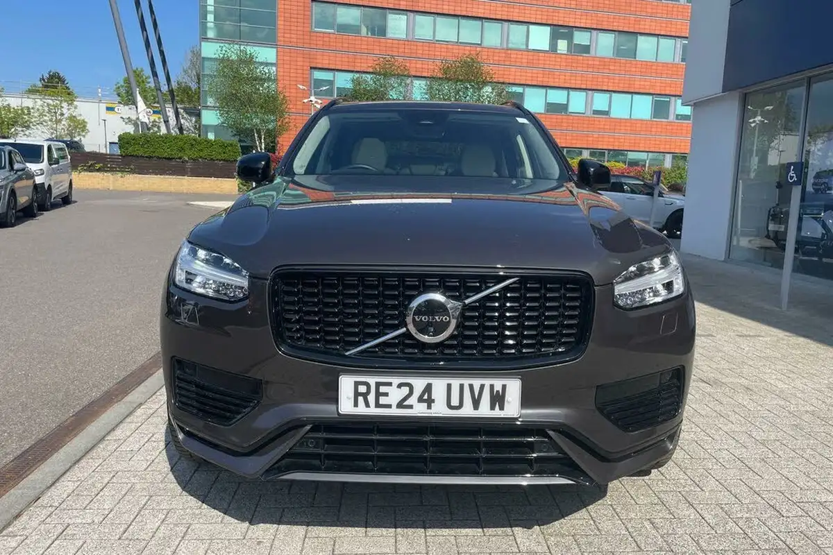 2024-volvo-xc90-20-t8-plus-big-13