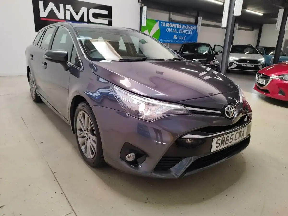 2015-toyota-avensis-16d-4d-business-edition-touring-sports-5d-big-9