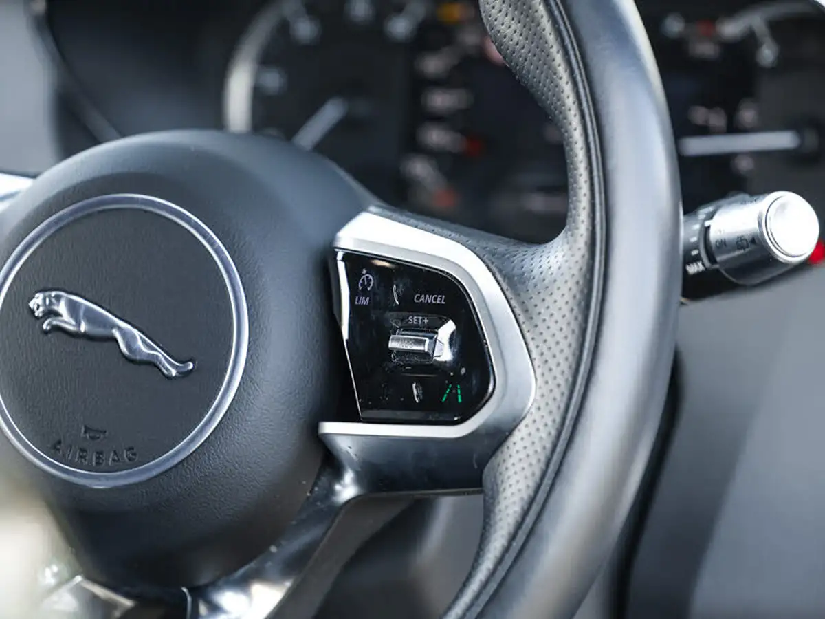 2022-jaguar-e-pace-20-d200-r-dynamic-s-big-12