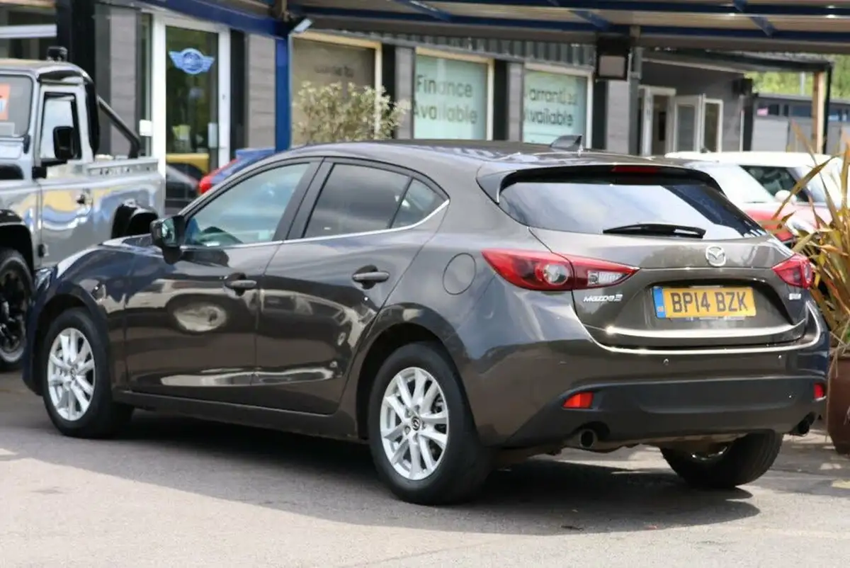 2014-mazda-mazda3-20-se-l-nav-hatchback-5d-big-15