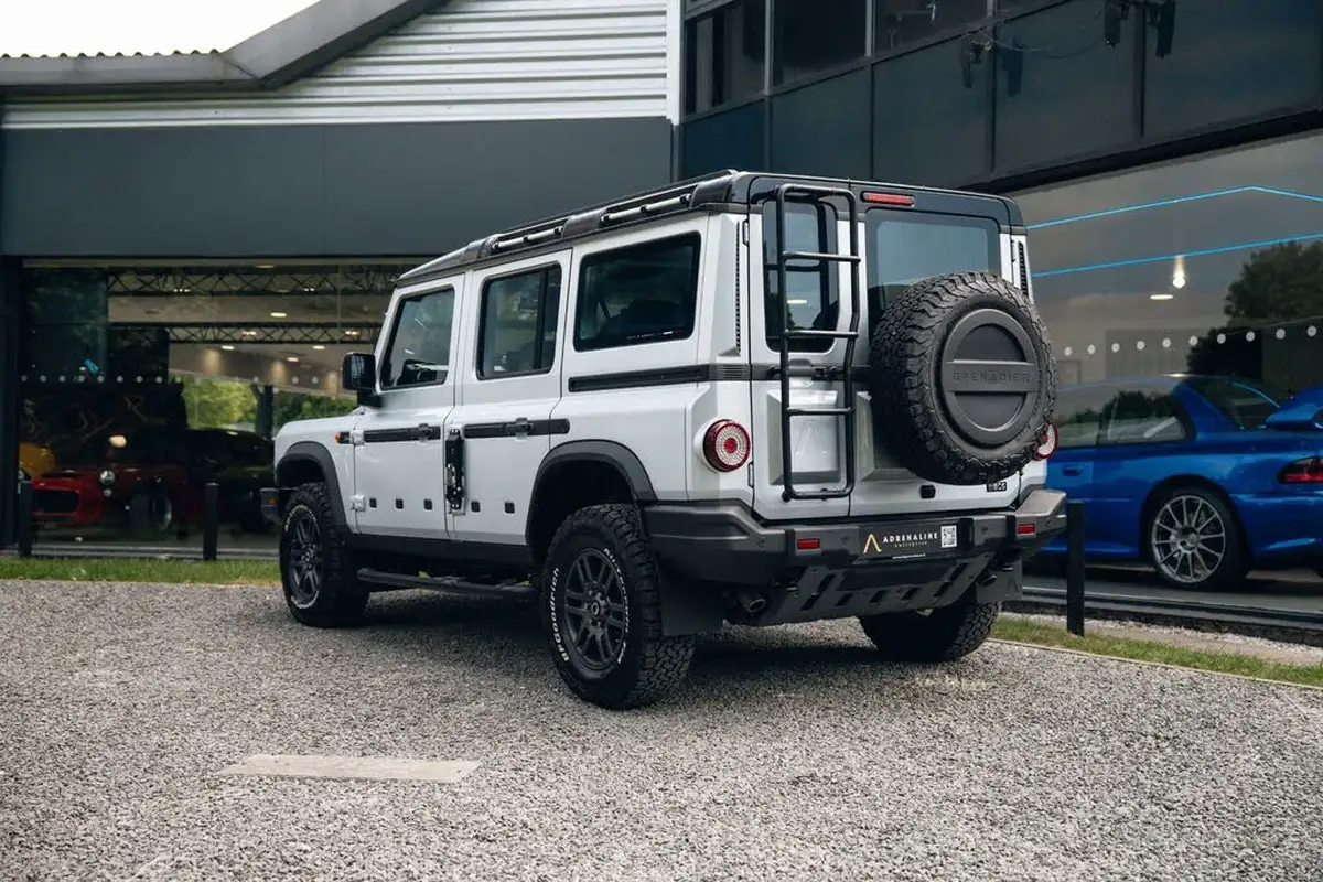 2023-ineos-grenadier-30td-fieldmaster-edition-249ps-4x4-station-wagon-5d-auto-big-2