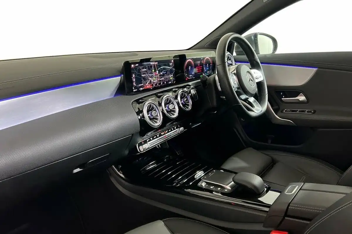 2022-mercedes-benz-cla-big-10
