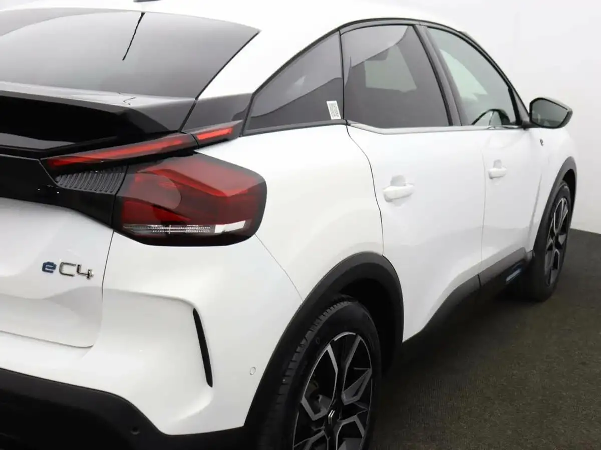 2024-citroen-c4-big-53