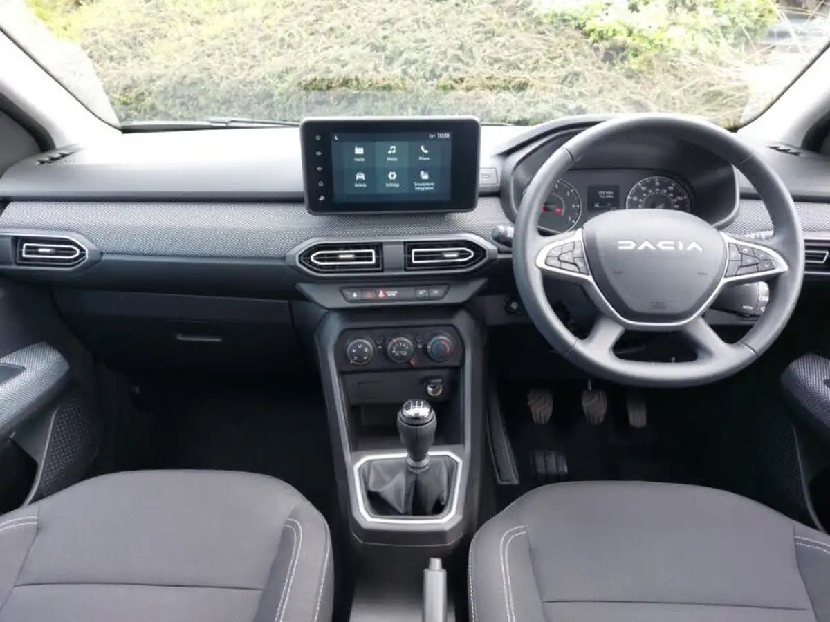 2023-dacia-sandero-10-tce-expression-90bhp-big-2