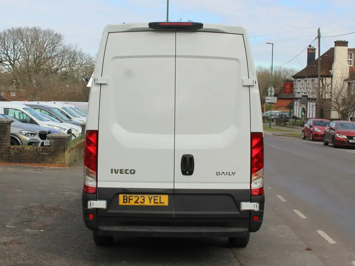 2023-iveco-daily-s-class-23td-35s14v-business-3520mm-h2-136pseu6dt-big-8