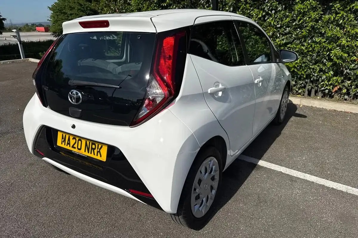 2020-toyota-aygo-10-vvt-i-x-play-big-34