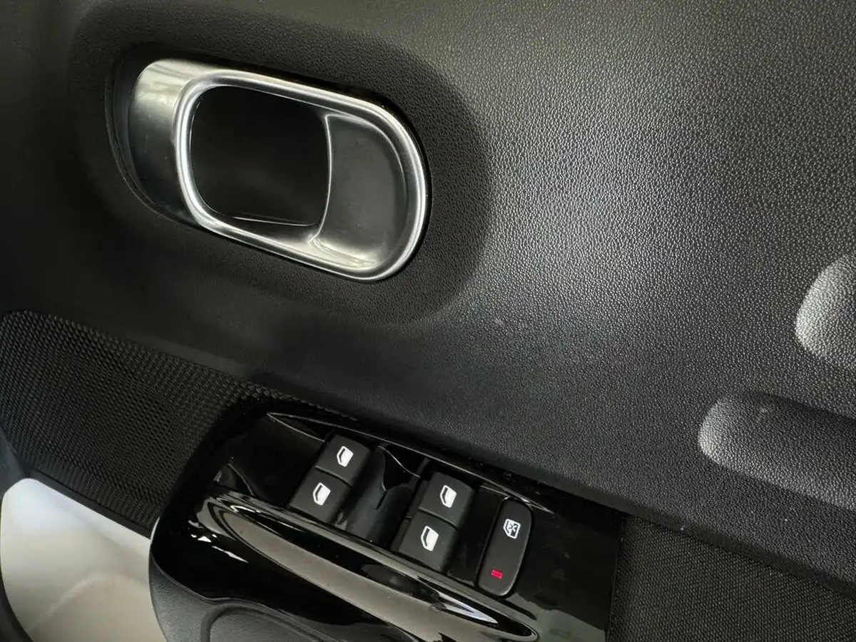 2023-citroen-c3-12-puretech-plus-110ps-eat6-big-17