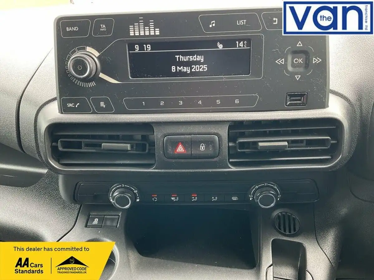 2019-citroen-berlingo-16bluehdi-650-x-panel-big-16