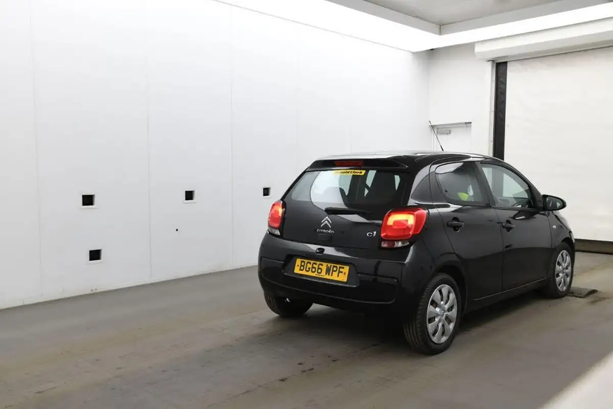 2016-citroen-c1-12-puretech-feel-81ps-5d-big-4