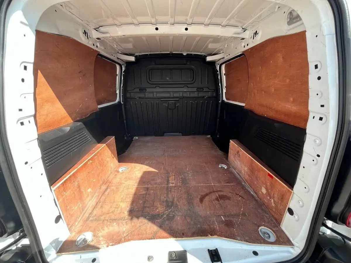 2022-toyota-proace-city-15d-active-big-29