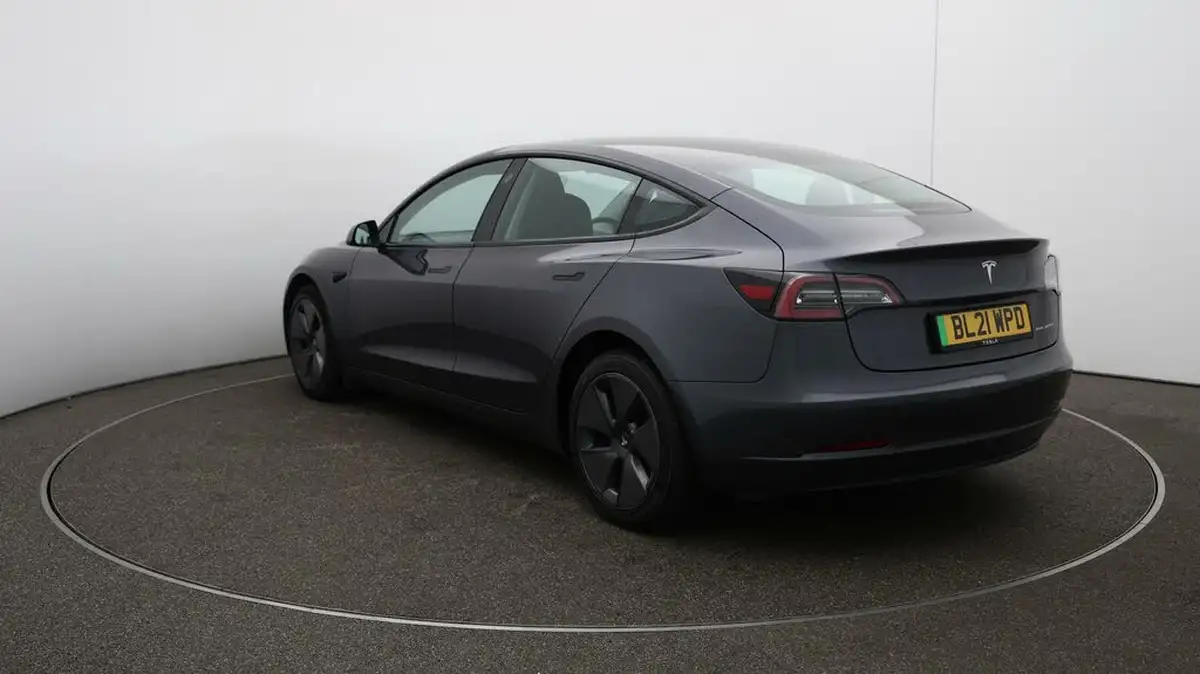 2021-tesla-model-3-e-long-range-4x4-big-54