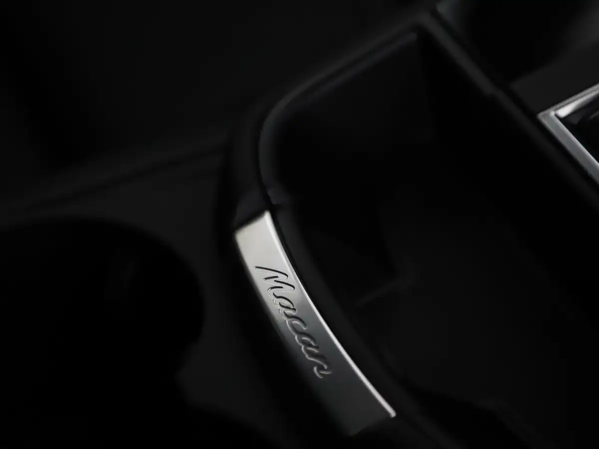 2025-porsche-macan-20-t-big-19