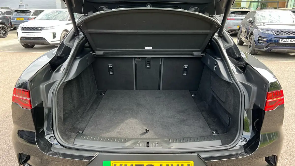 2023-jaguar-i-pace-ev400-r-dynamic-hse-black-big-9