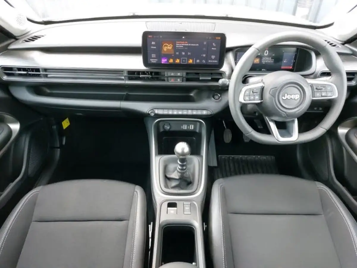 2024-jeep-avenger-12-gse-altitude-big-2
