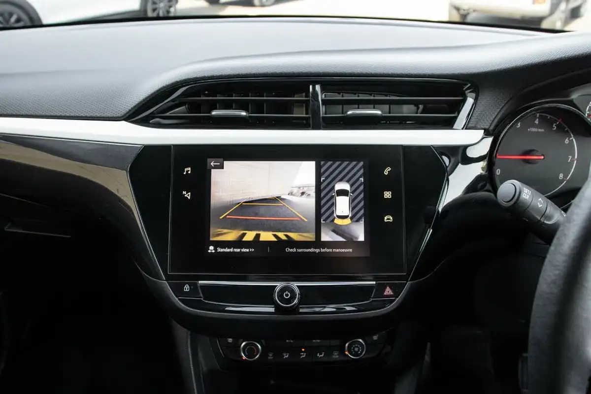 2021-vauxhall-corsa-12-turbo-griffin-edition-big-26