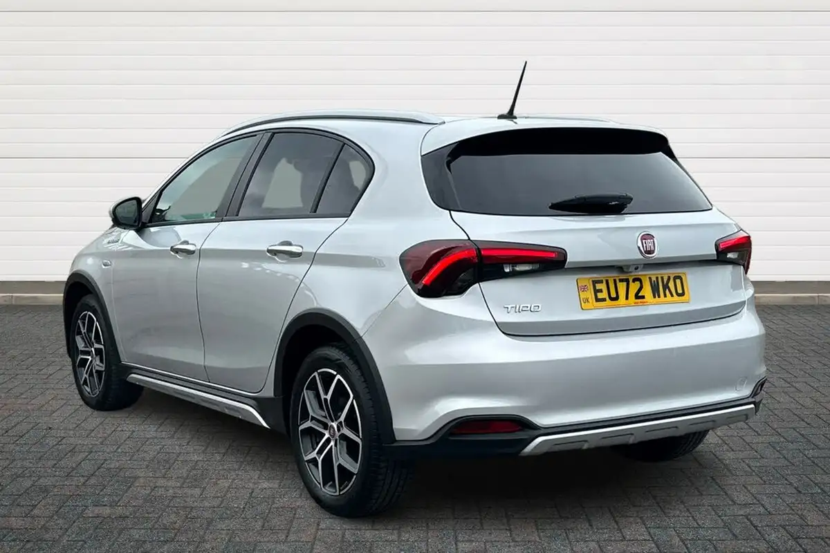 2022-fiat-tipo-10-cross-big-10