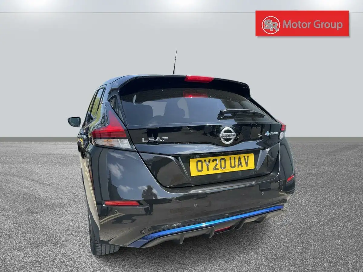 2020-nissan-leaf-e-n-connecta-big-9