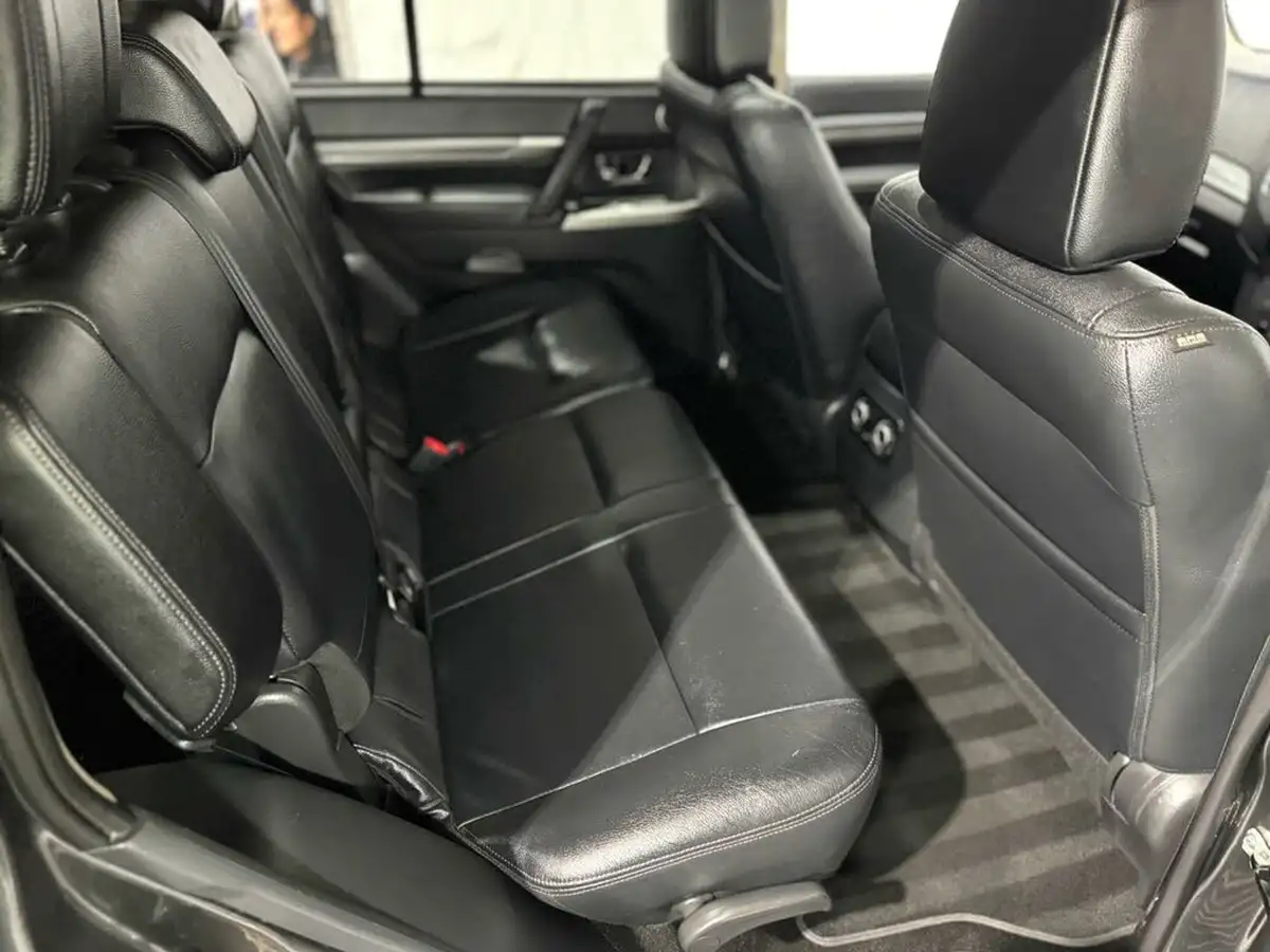 2015-mitsubishi-shogun-32td-sg3-197bhp-big-12