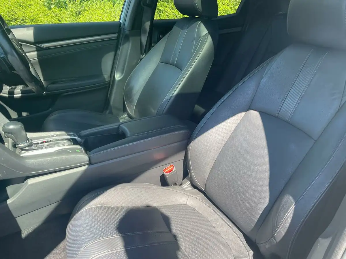 2018-honda-civic-15-vtec-turbo-prestige-cvt-big-30