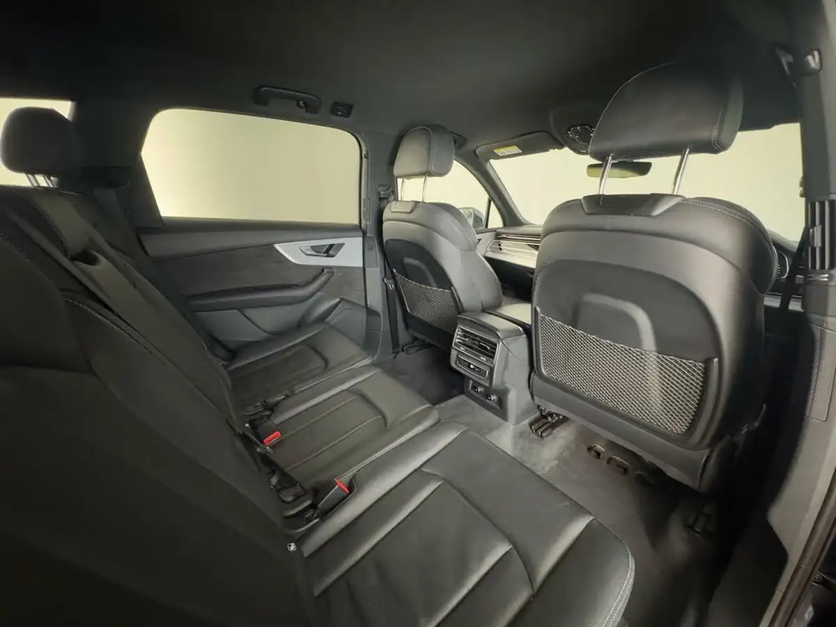 2021-audi-q7-30-55-tfsi-e-s-line-big-18