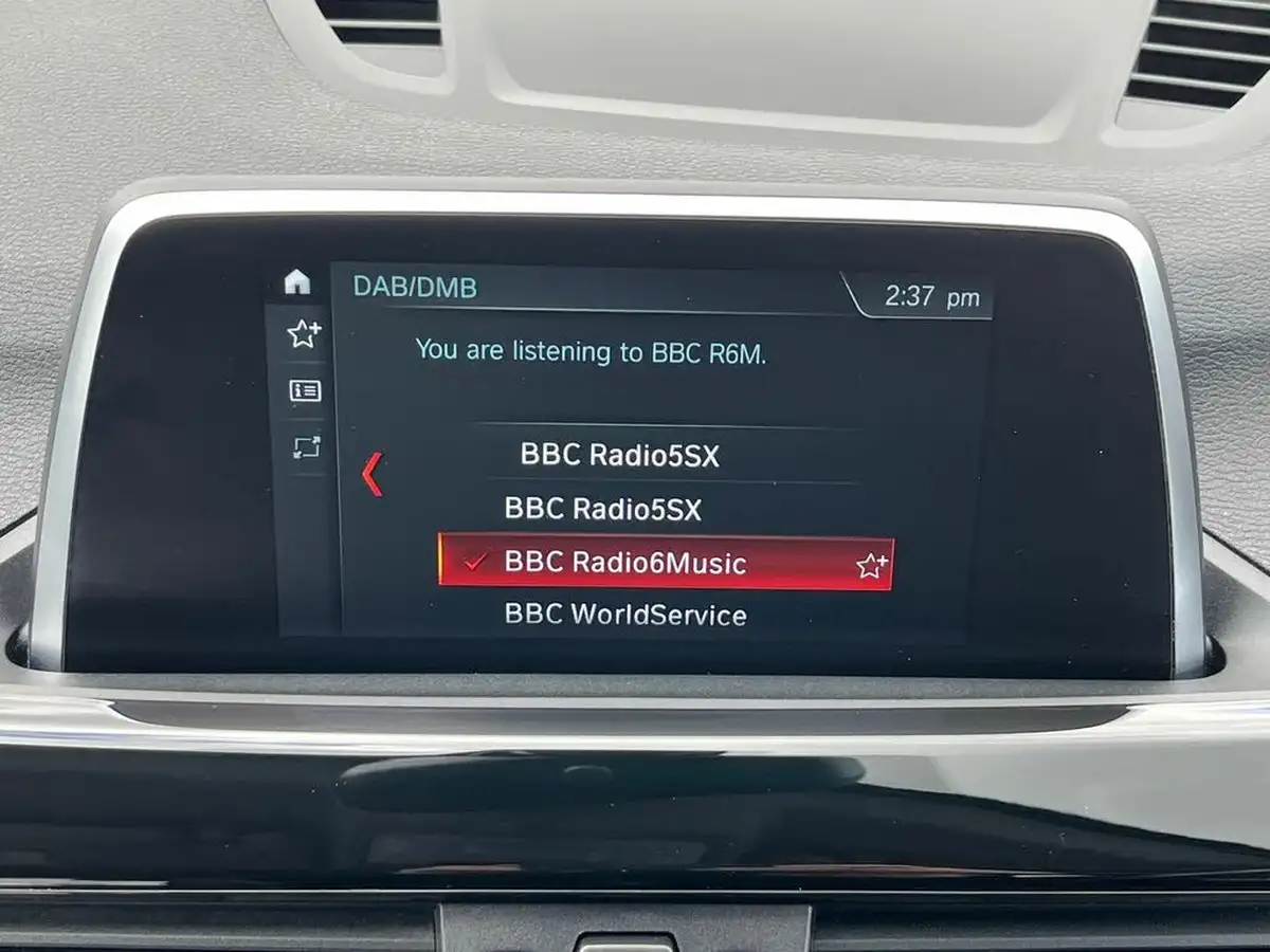 2018-bmw-x1-20-xdrive20i-xline-big-18
