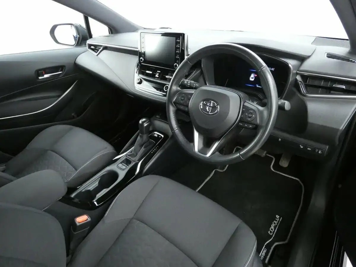 2021-toyota-corolla-18-vvt-i-icon-tech-spare-wheel-touring-sports-5d-big-7