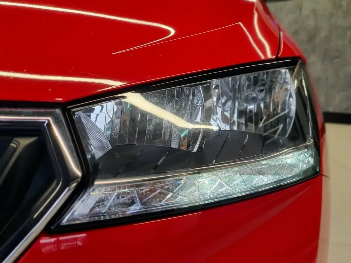 2019-skoda-fabia-10-tsi-colour-edition-big-15