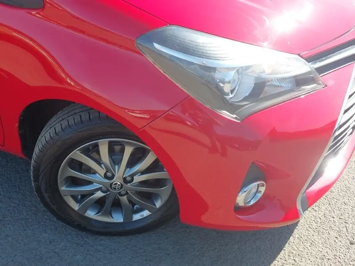 2016-toyota-yaris-133-icon-vvt-i-5d-big-8