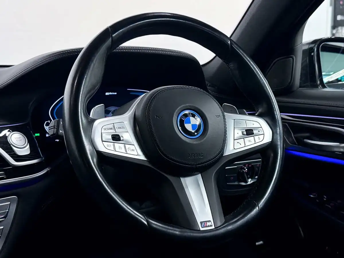 2022-bmw-7-series-30-745e-m-sport-big-32