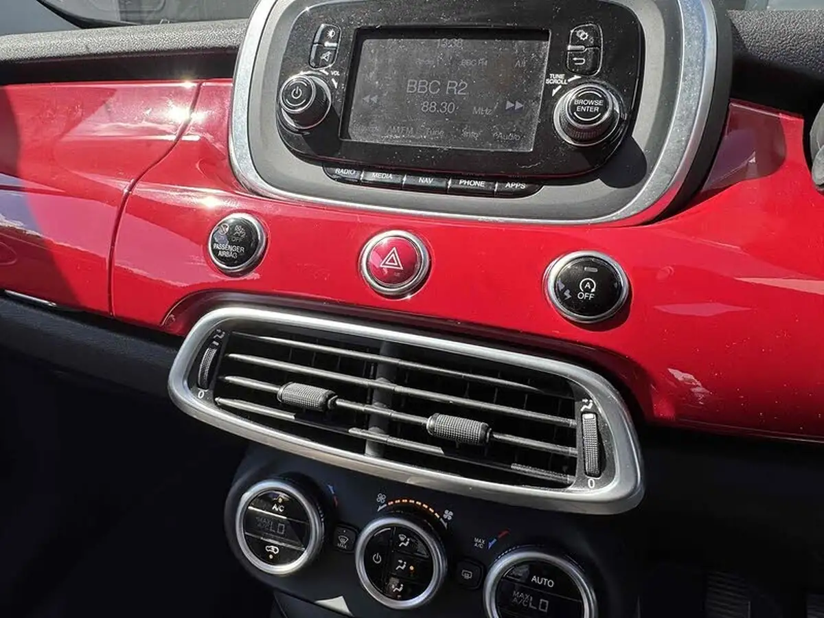 2016-fiat-500x-16multijet-lounge-big-29