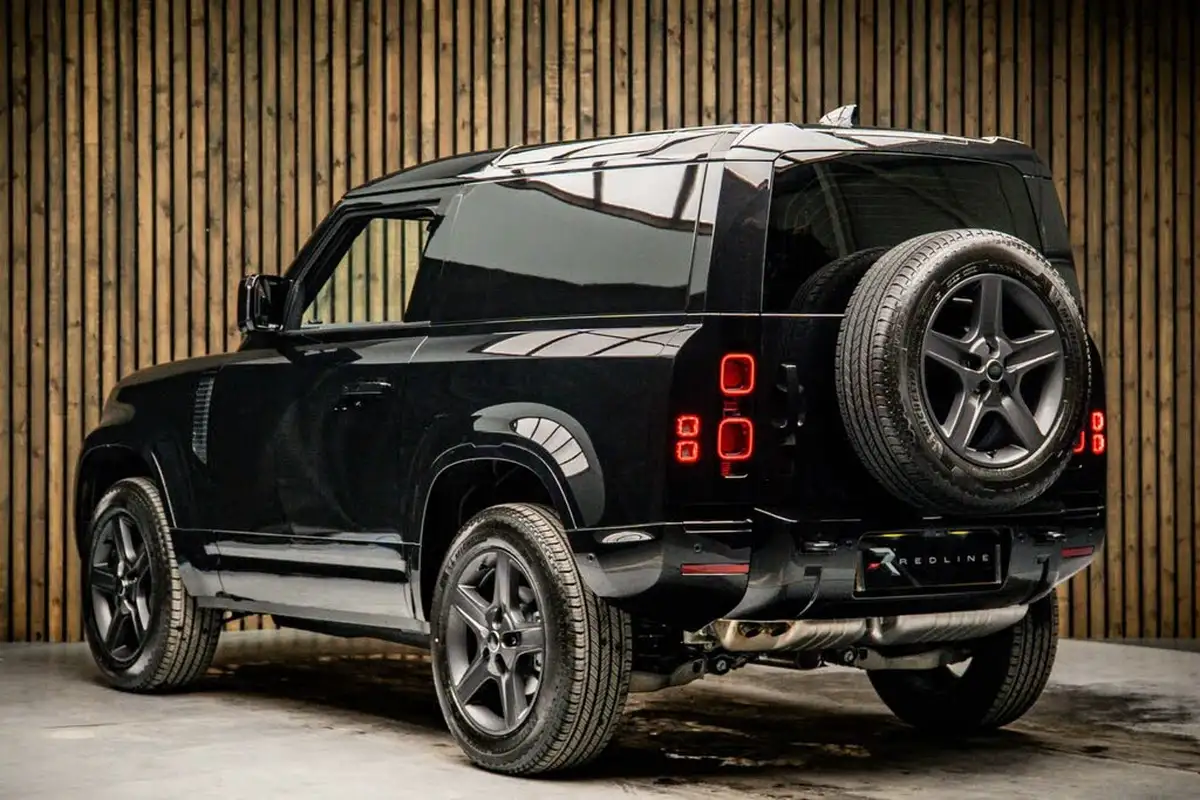 2025-land-rover-90-defender-30-d250-hard-top-x-dynamic-se-90-250pseu6e-big-2