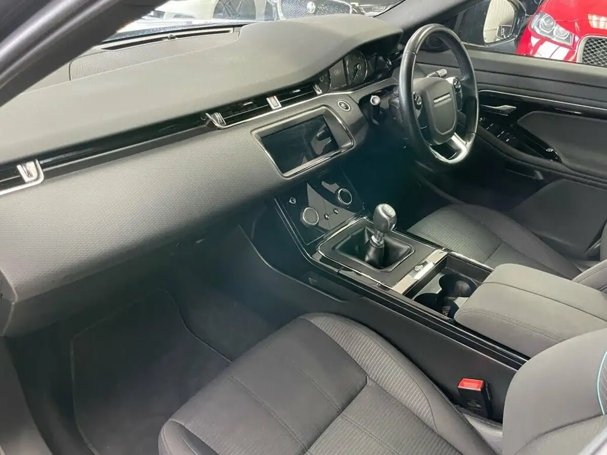 2019-land-rover-range-rover-evoque-20-d150-r-dynamic-big-23