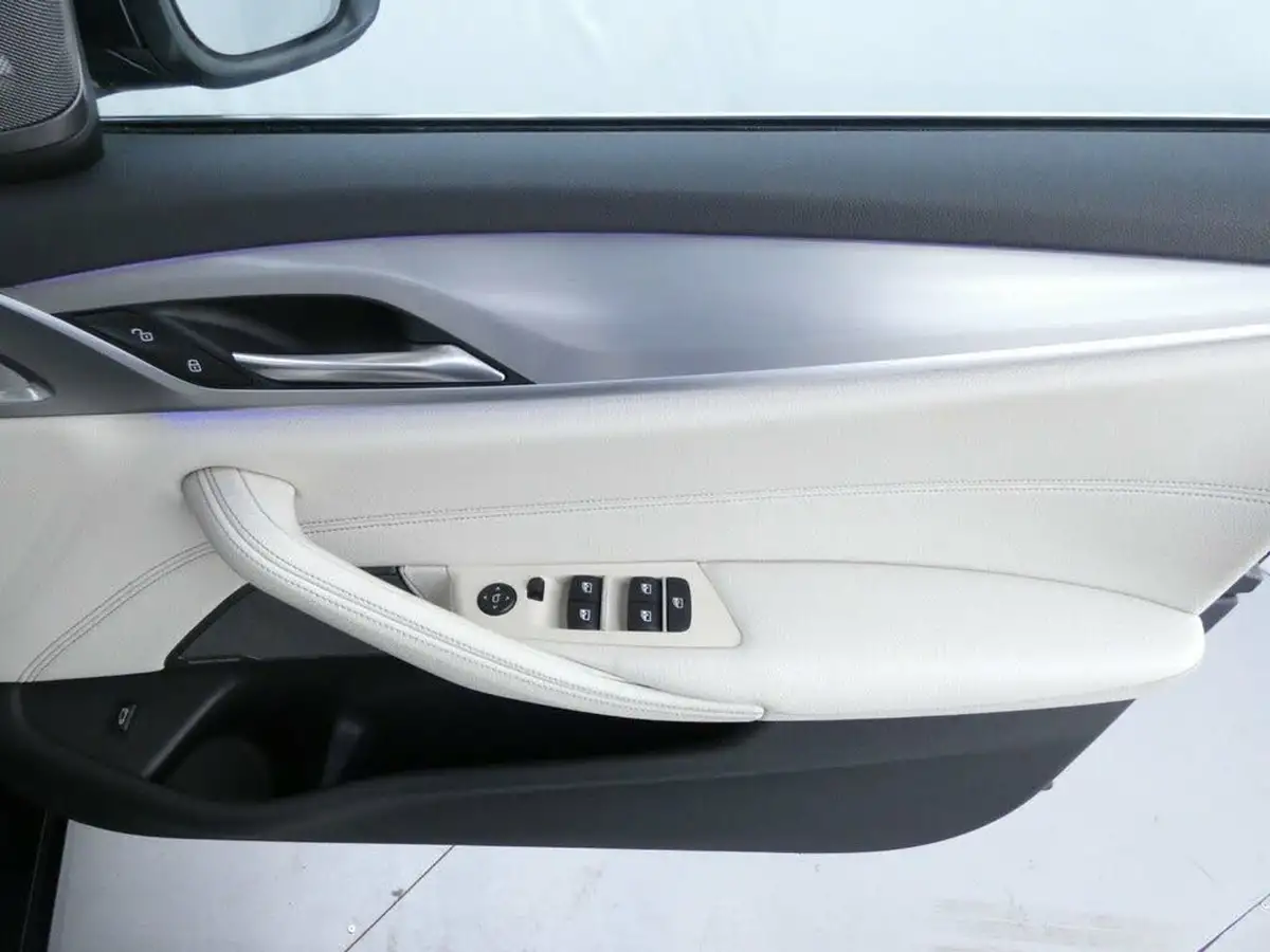 2020-bmw-5-series-20td-520d-se-190ps-saloon-4d-big-22