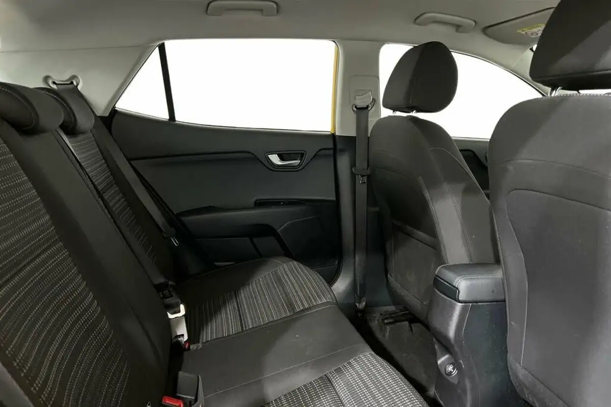 2022-kia-stonic-10-t-gdi-2-big-7